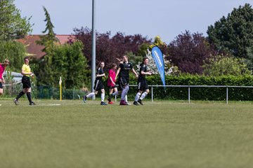 Bild 98 - B-Juniorinnen Pokalfinale SV Henstedt Ulzburg - SG Holstein Sued : 2:0